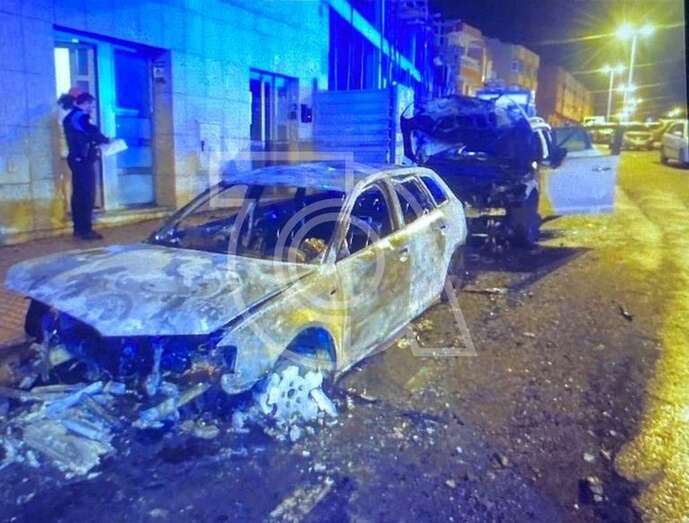 El vehículo que quedó totalmente calcinado/TA.